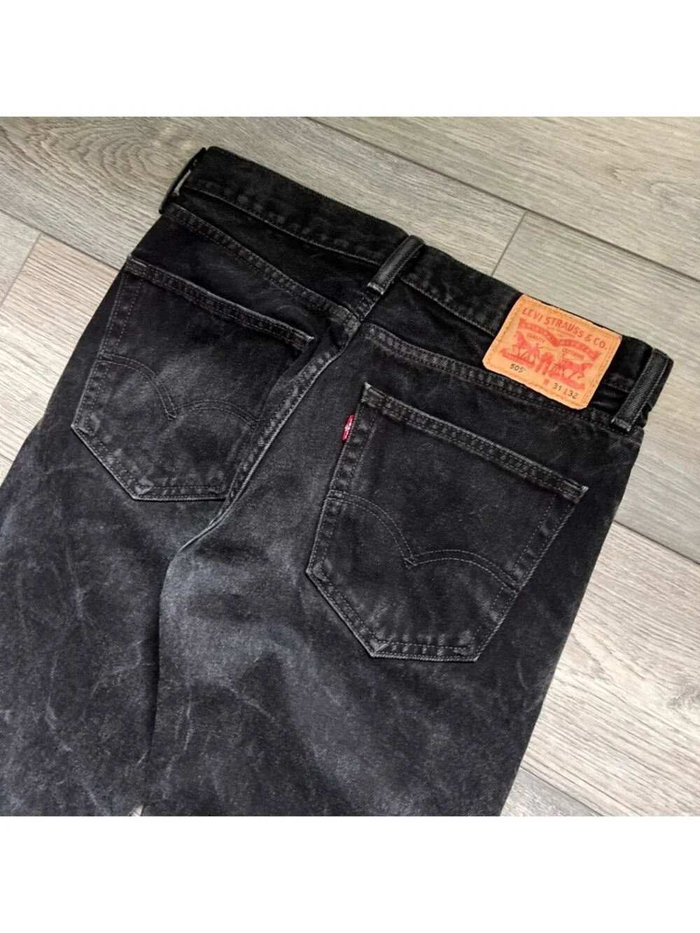 Vintage Levi's Men's 31x32 505 Straight Fit Jeans Black Wash Faded Denim Y2K